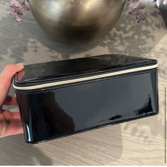 💫Flash Sale, FINAL PRICE💫YSL Beauty Cosmetics Case and goodies - Picture 7 of 10